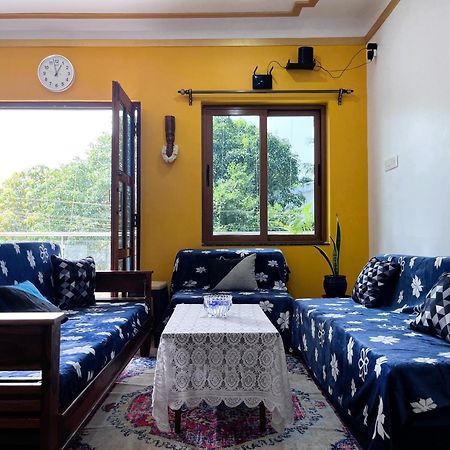 Happy Moon Homestay Aldona Exterior foto