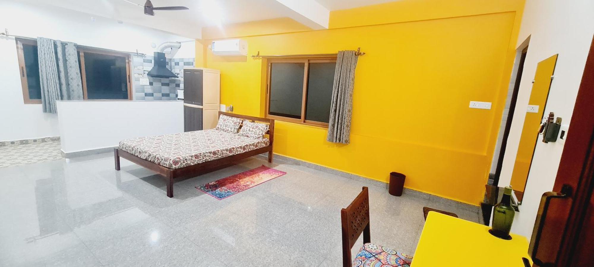 Happy Moon Homestay Aldona Exterior foto