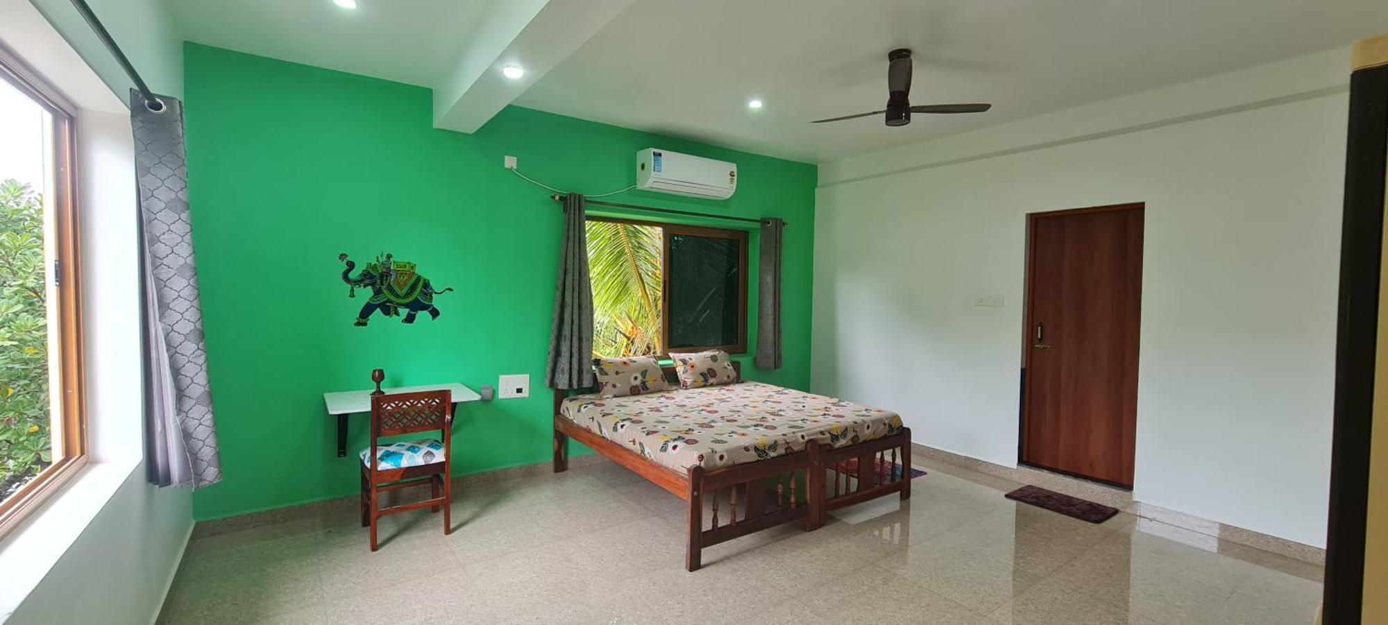 Happy Moon Homestay Aldona Exterior foto