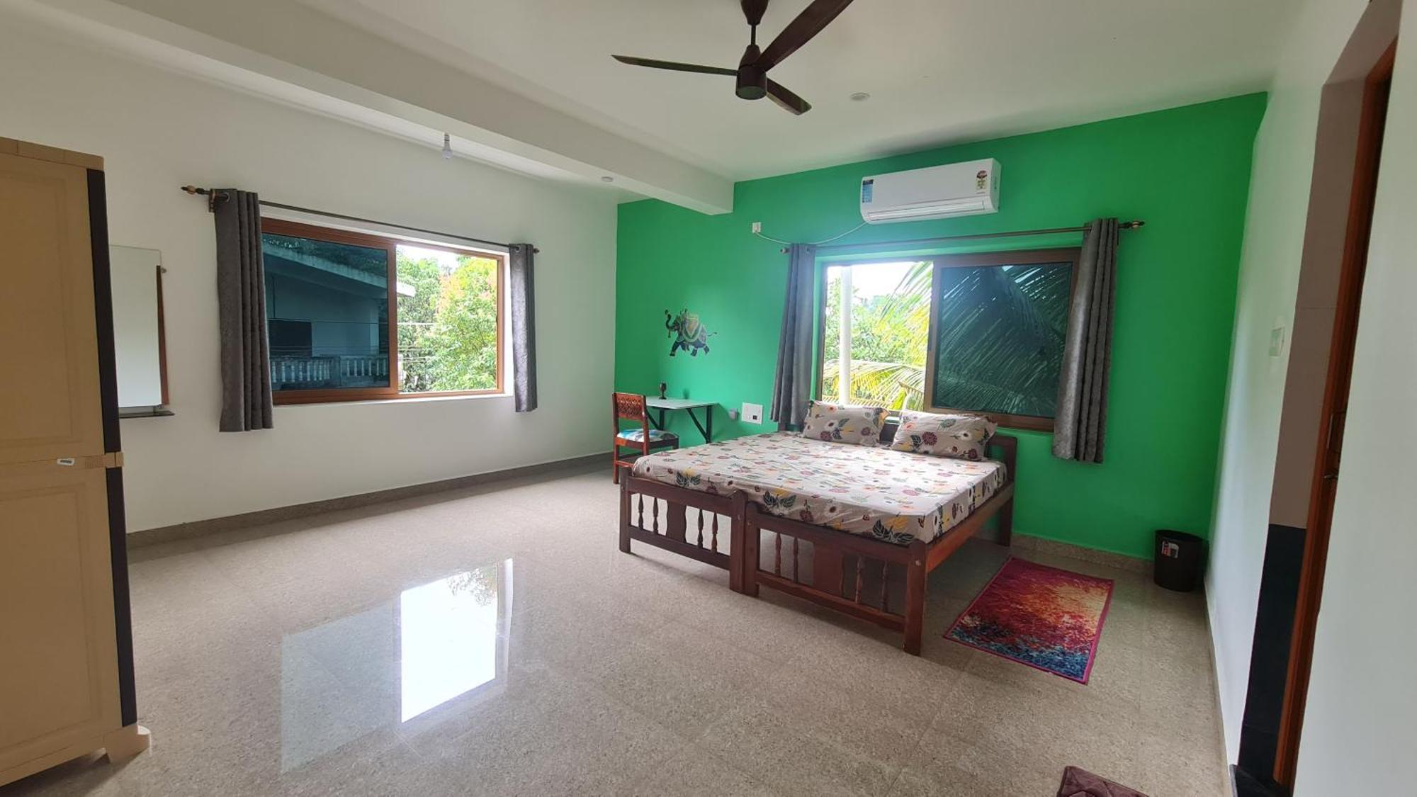 Happy Moon Homestay Aldona Exterior foto