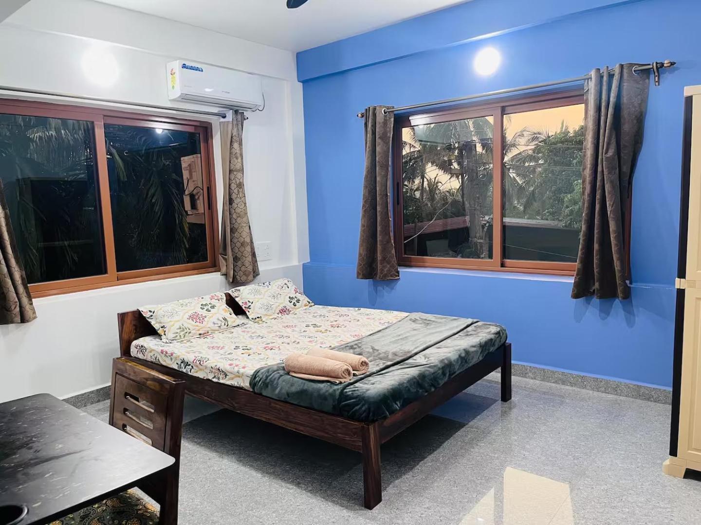 Happy Moon Homestay Aldona Exterior foto